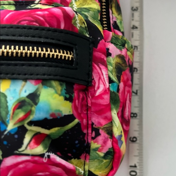 JUICY floral NWT adjustable BackPack - Picture 3 of 11